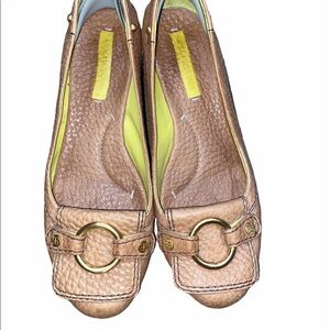 BCBG tan leather block heels size 9 1/2